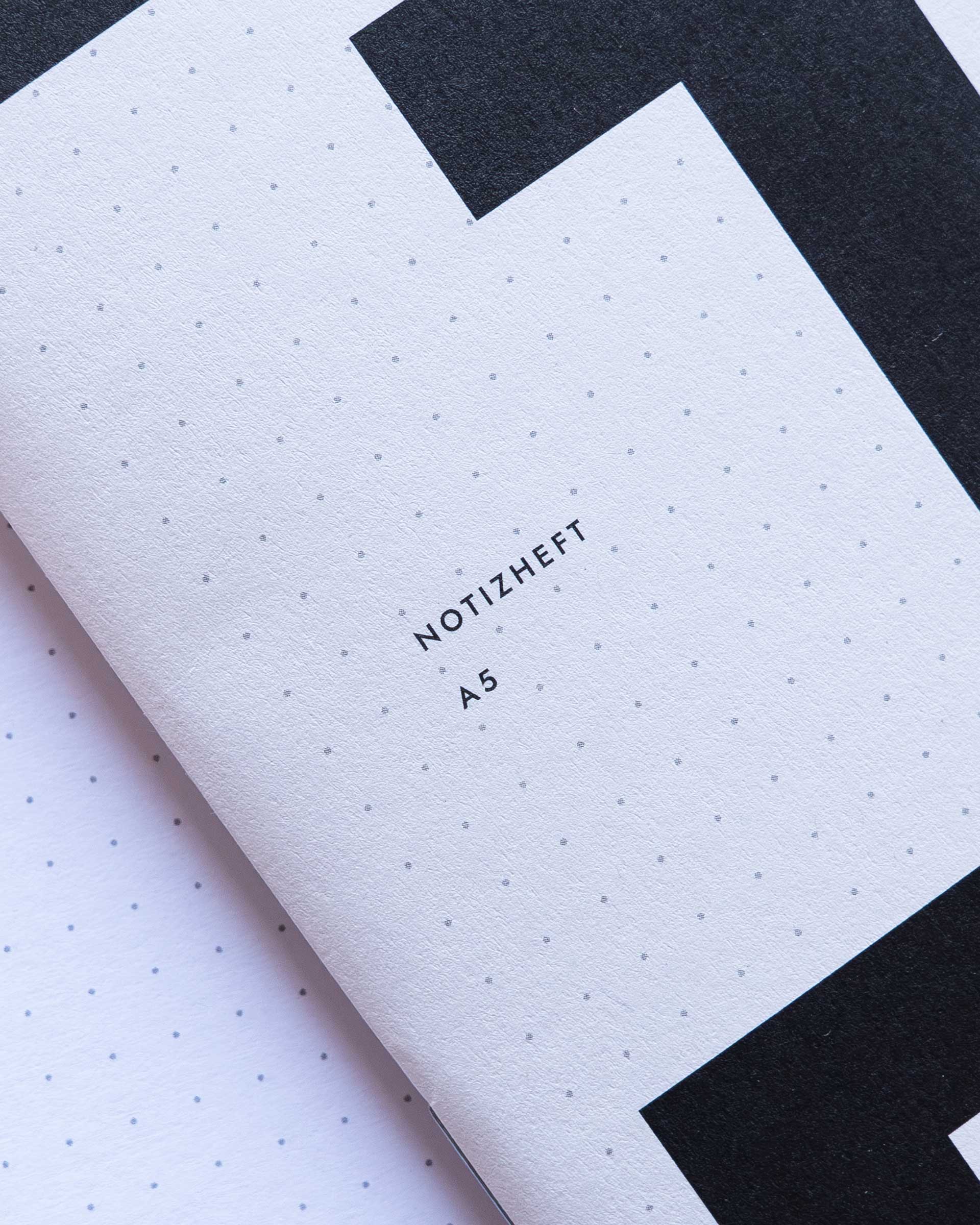 NOTIZHEFT A5 Dotted