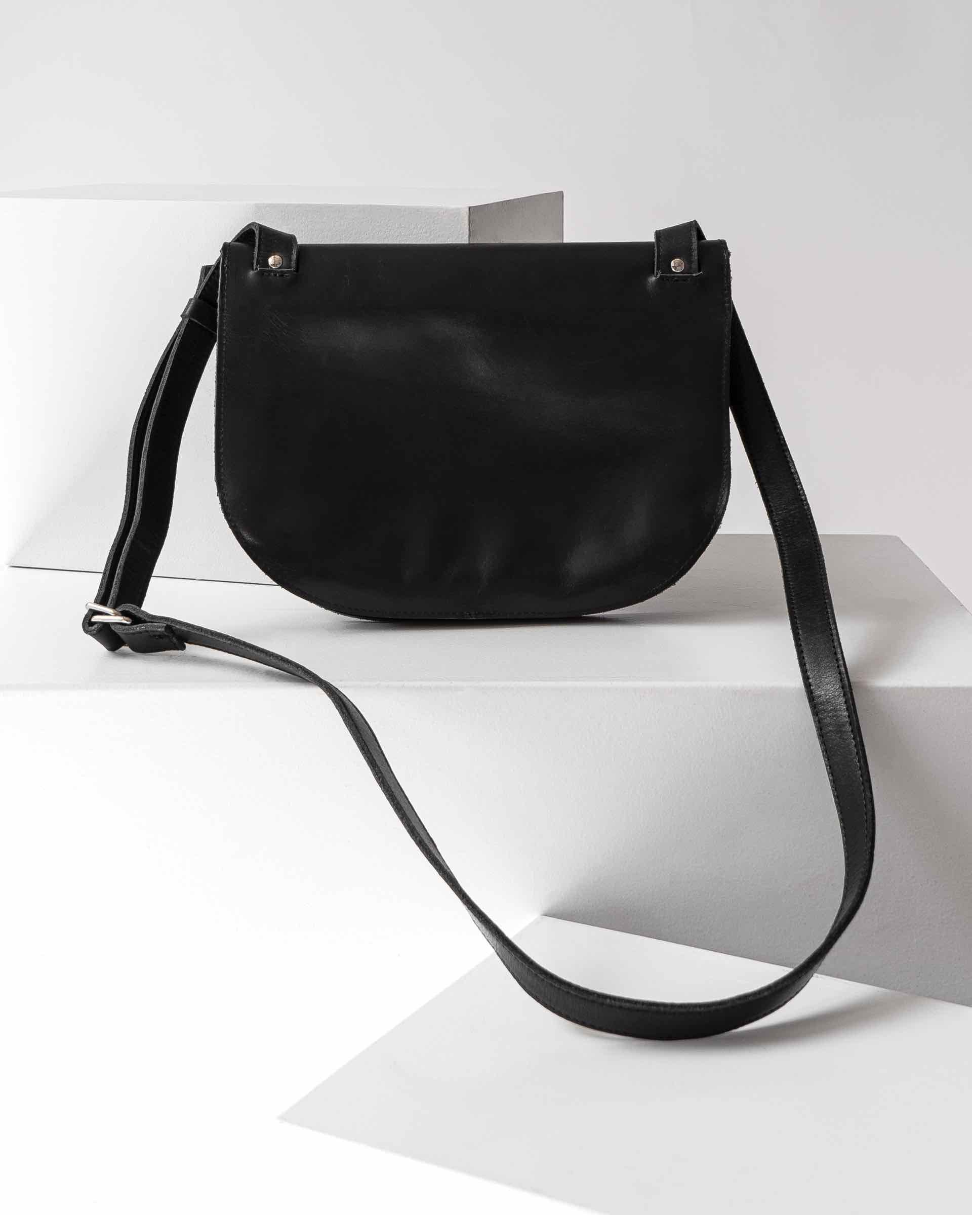 Halbmondtasche BEA