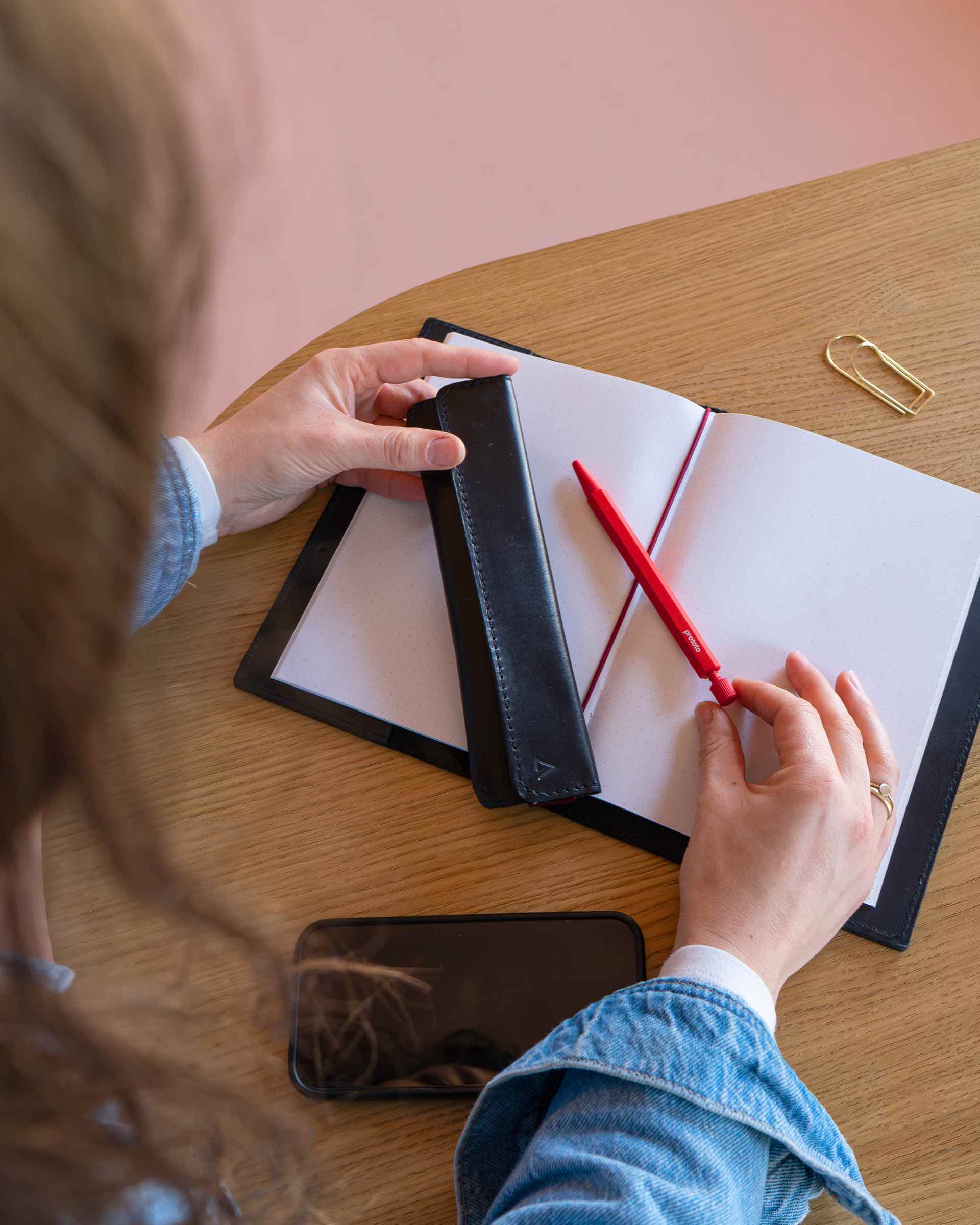 #farbe_schwarz geölt