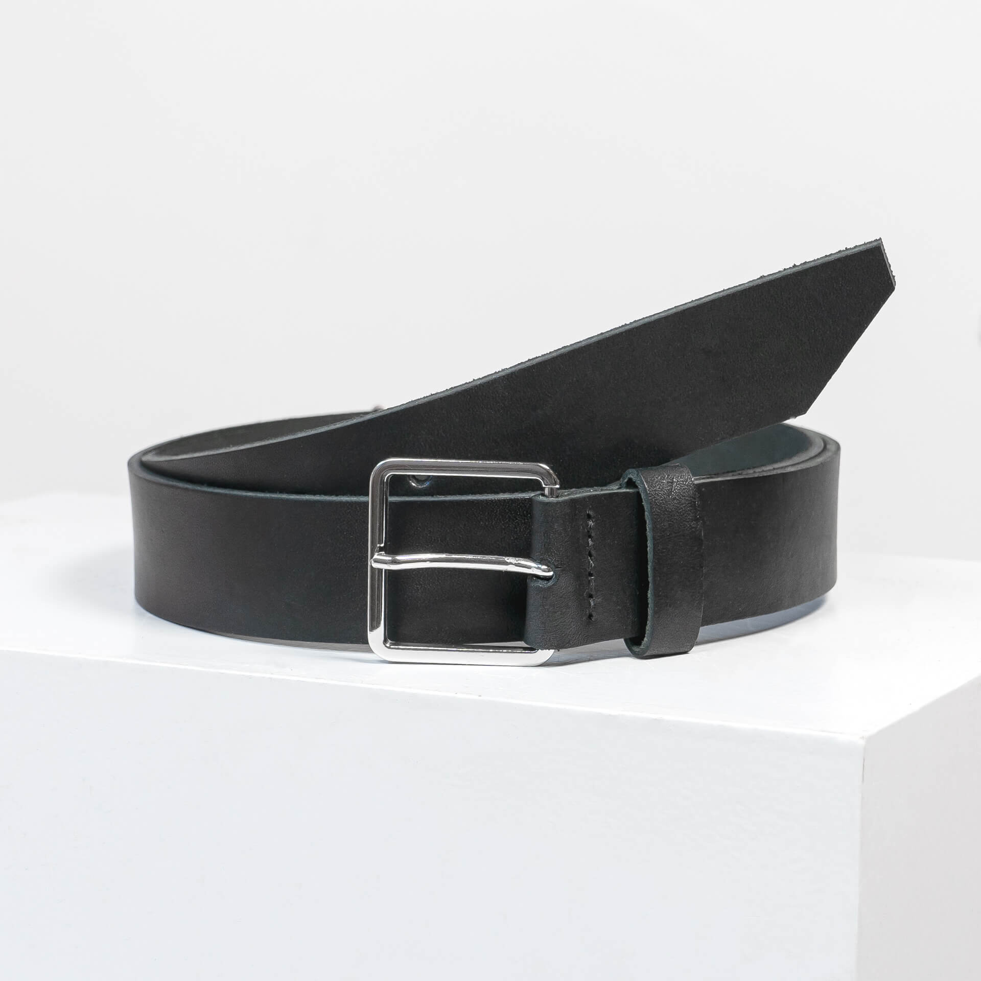 Guertel-breit-3cm-FranziskaKlee-Naturleder-schwarz-front