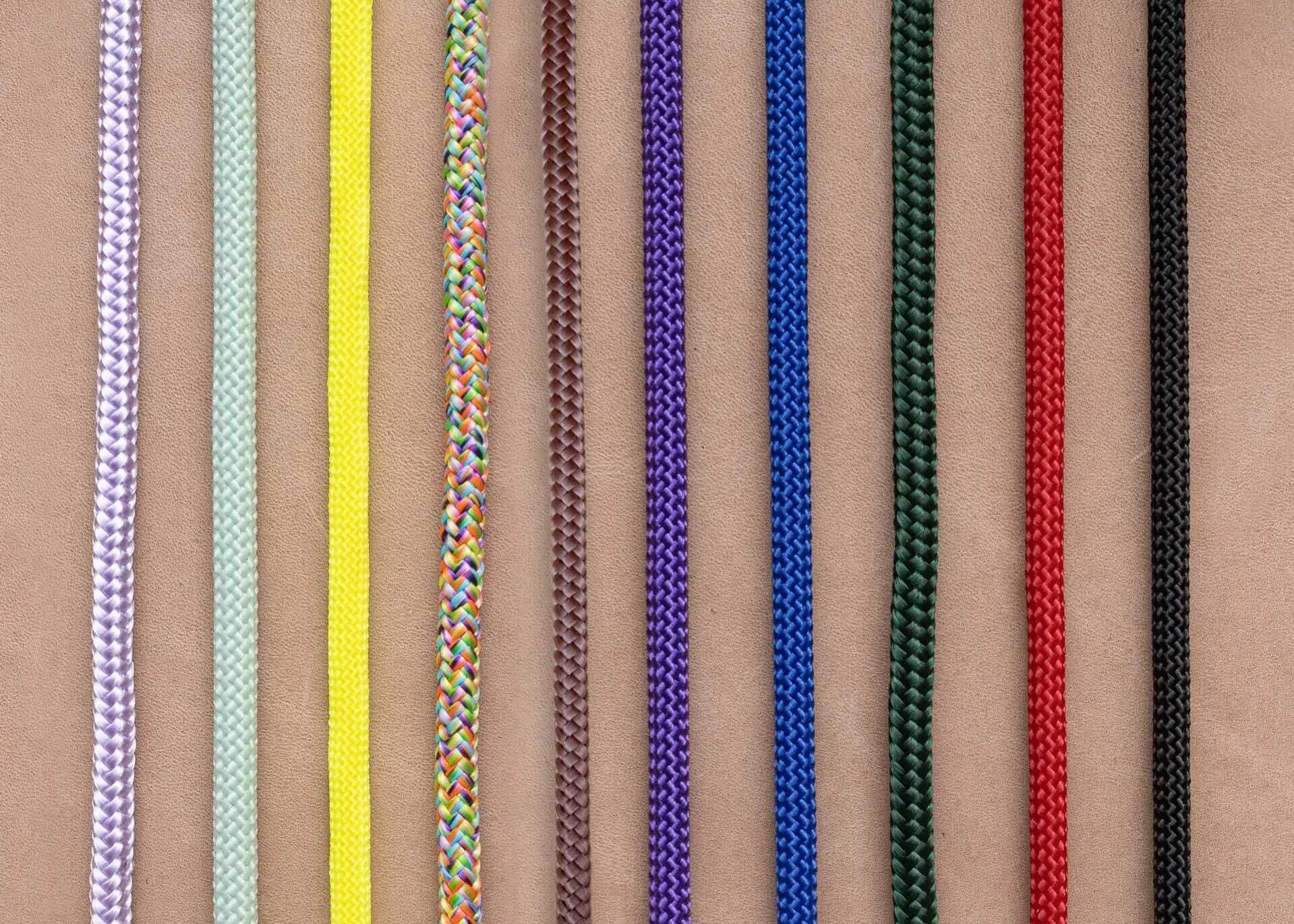 Für unsere Handytasche stehen dir zehn verschiedene Farben zur Verfügung.